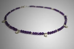 Collar huellas y amatistas2